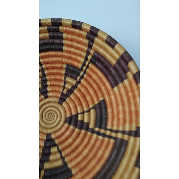 Round Ethnic Coil Handwoven Natural Grass Bowl Basket 11" Diameter 5" Deep Hang - Picture 2 of 12